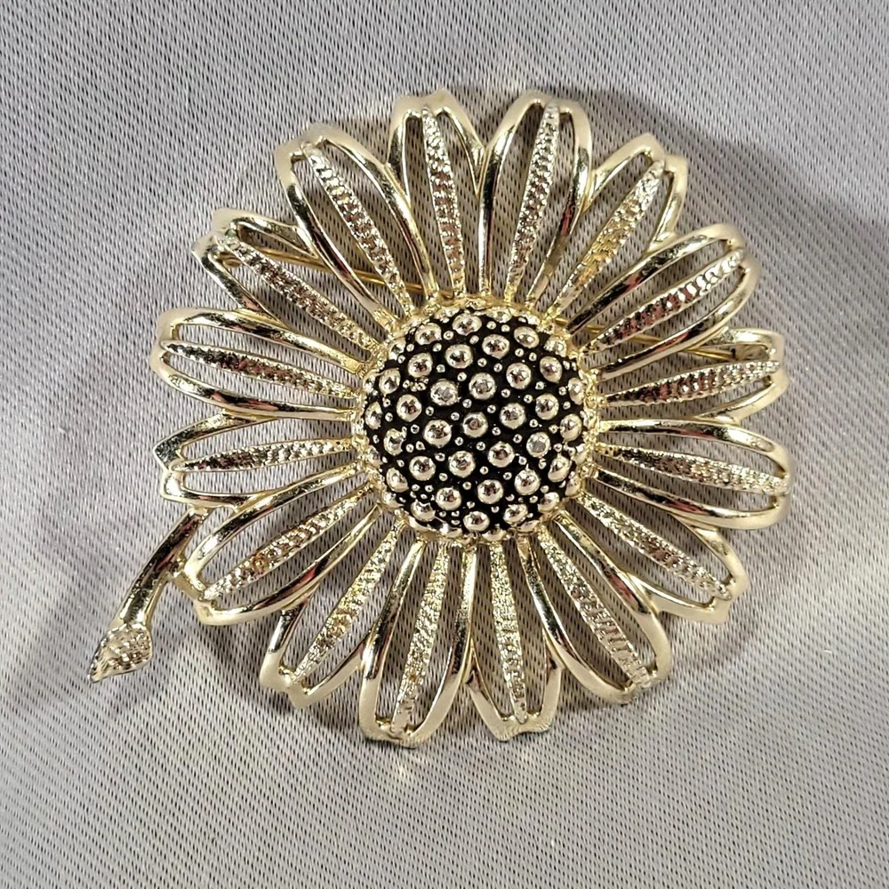 Sarah Coventry Vintage Brooch Pin Gold Tone Sunflower Daisy Floral‎ Flower